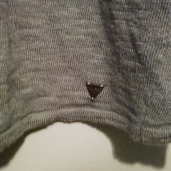GUESS NWT GRAY L/S THIN PULLOVER SWEATER NEW - Picture 3 of 4
